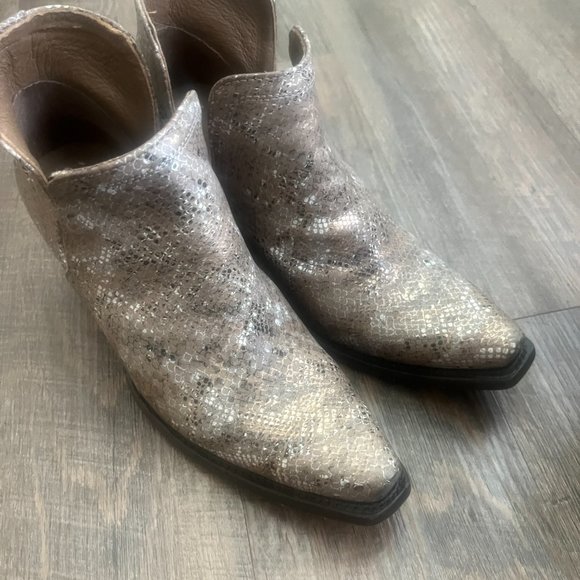 Bootie - Picture 6 of 6